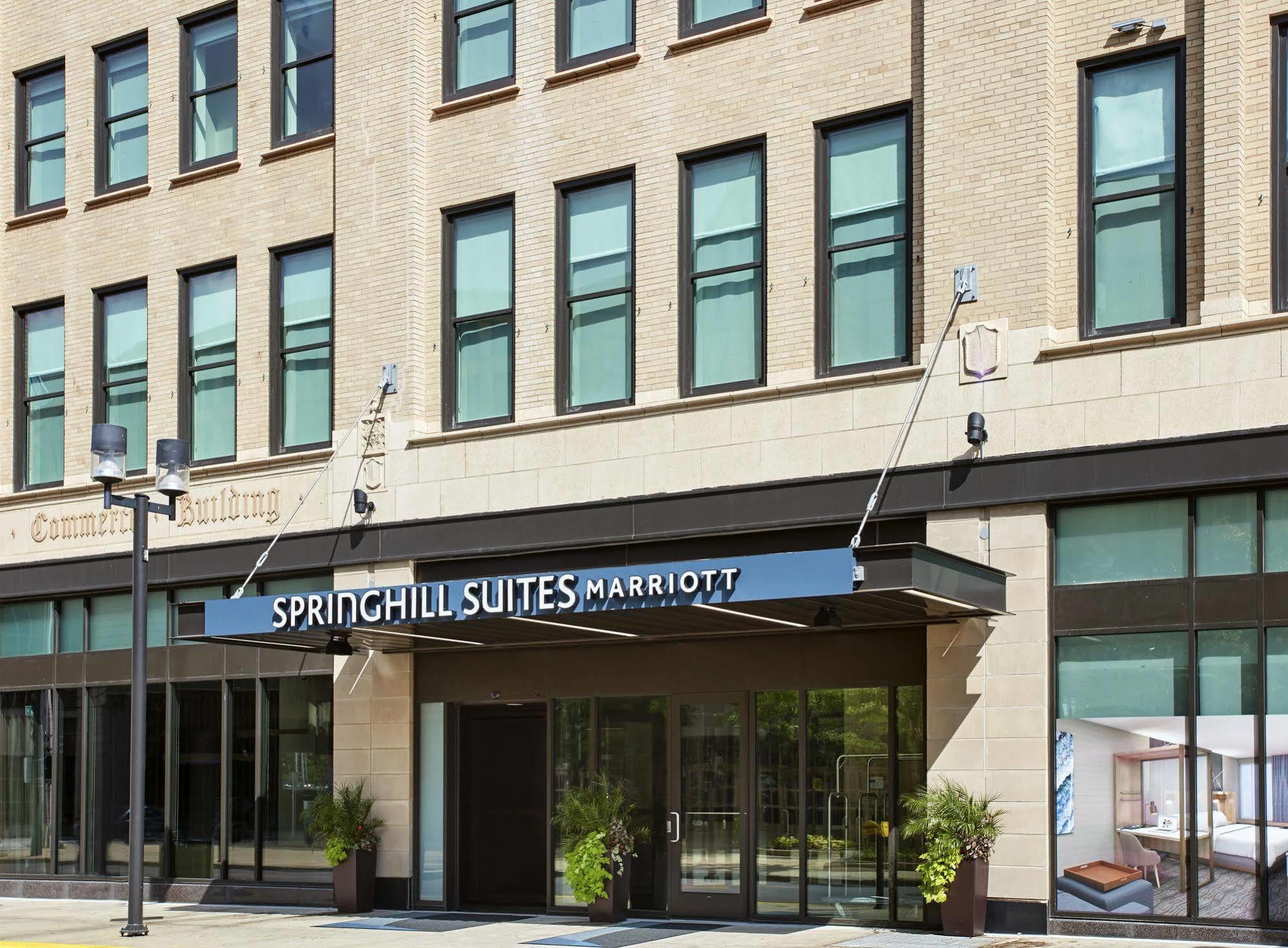 Springhill Suites By Marriott Milwaukee Downtown Zewnętrze zdjęcie